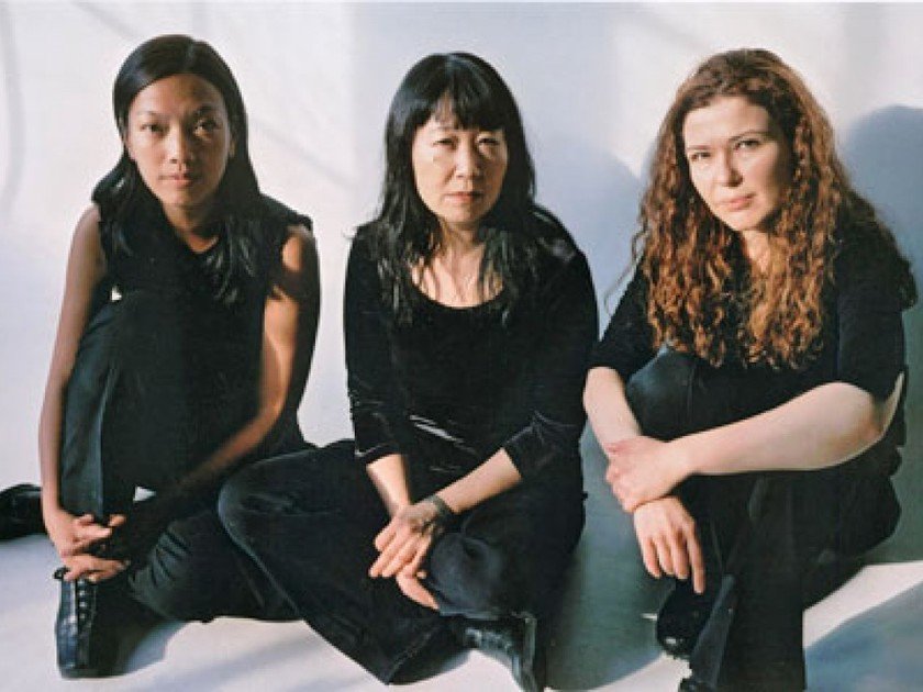 Le groupe Mephista : Susie Ibarra, Ikue Mori et Sylvie Courvoisier © New Music Circle